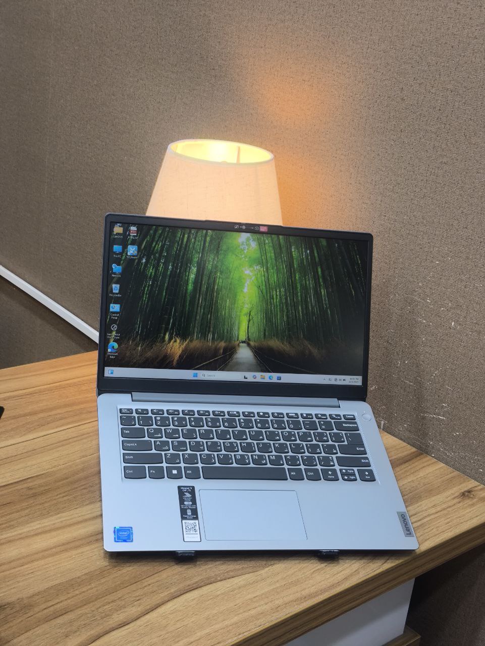 لپ تاپ Lenovo Ideapad Slim 1 AMD A6(9220e) 4GB-64SSD-AMD